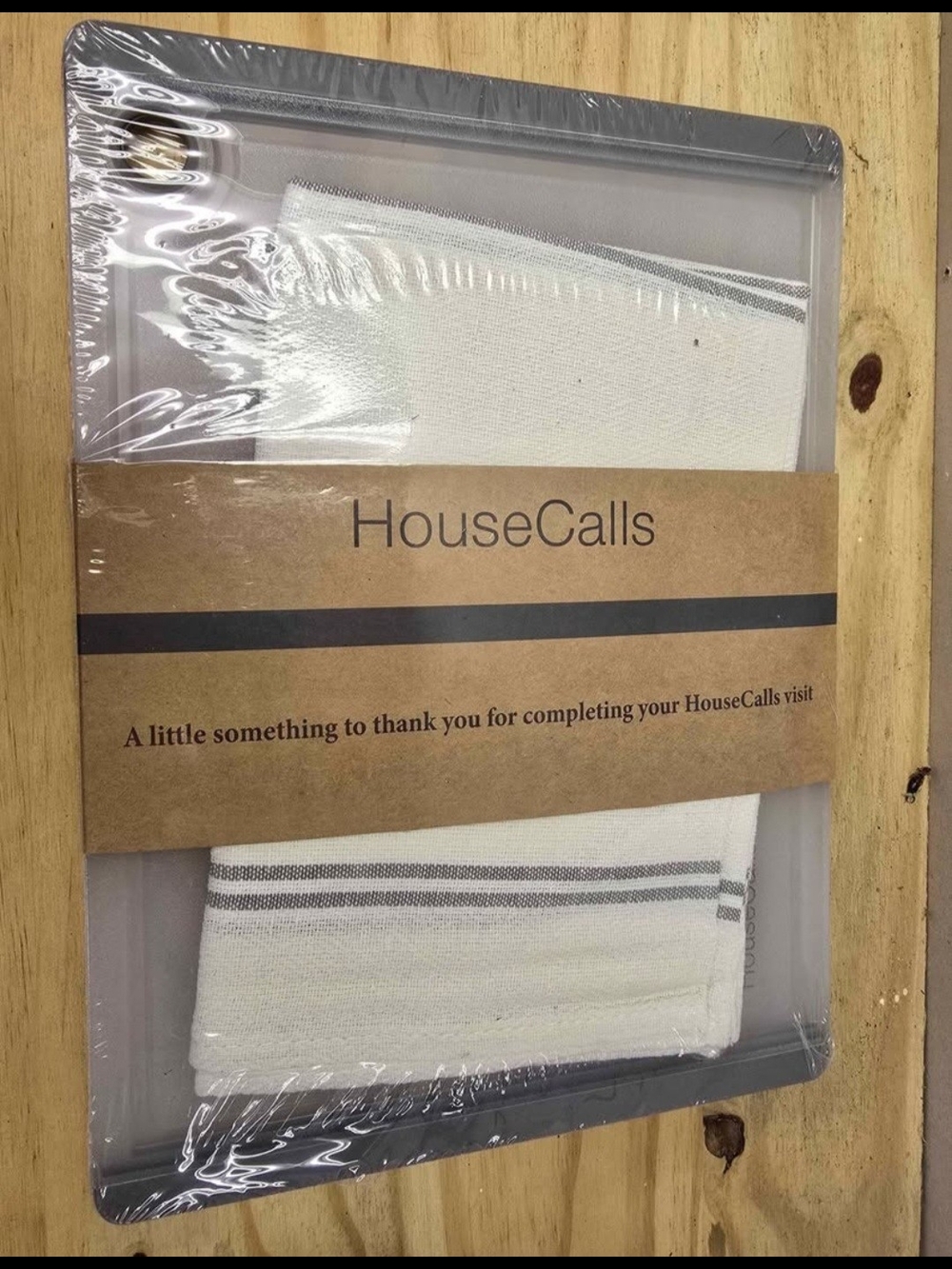HouseCalls Kitchen Towel And Cutting Board  Set - White with Gray Stripes
